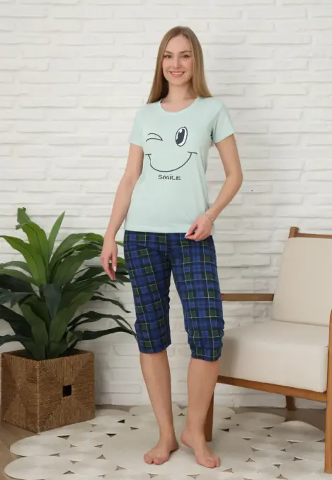 Pijama dama , bluză cu mânecă scurtă si pantaloni 3/4 ,culoare verde deschis, Engros